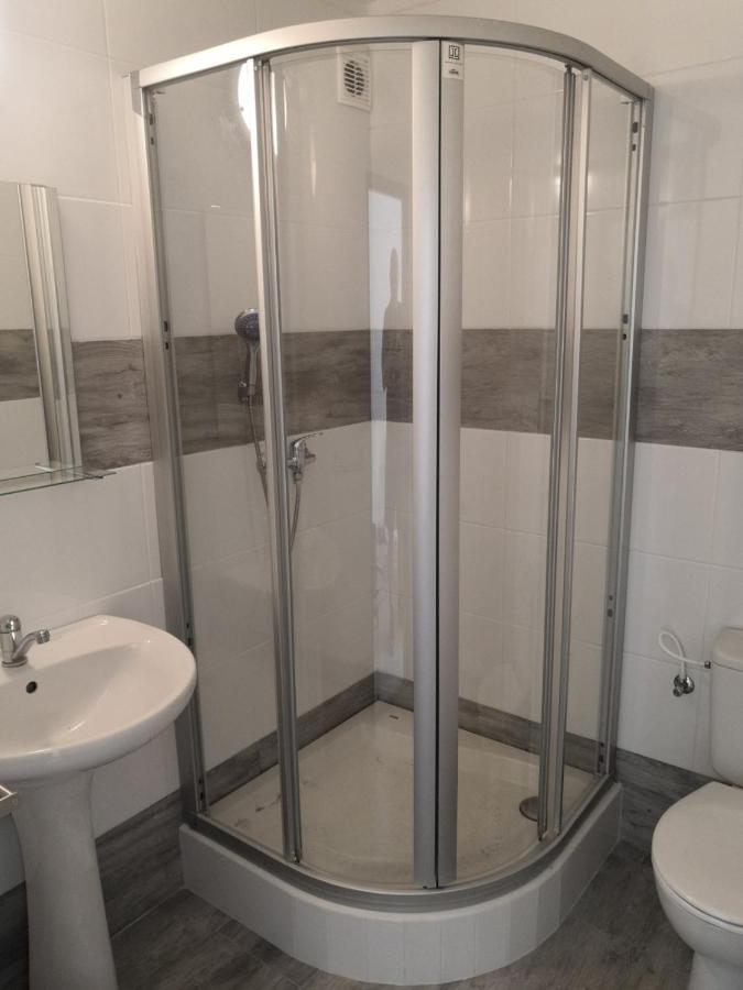 Penzion Ubytovani U Parku S Parkovistem Ceska Lipa Ngoại thất bức ảnh